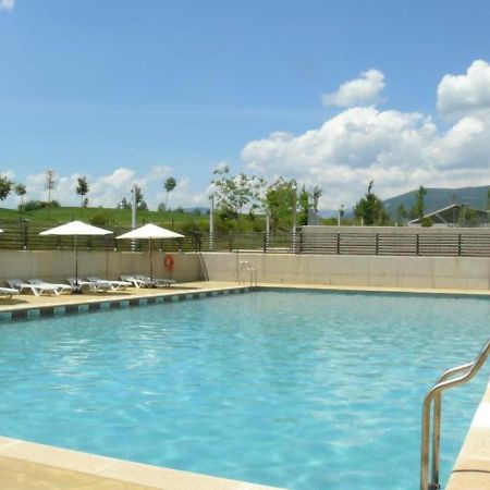 Precioso Apartamento Campo Golf Уеска Екстер'єр фото